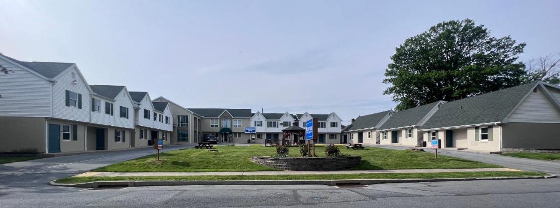 Rodeway Inn & Suites Hershey Exterior photo
