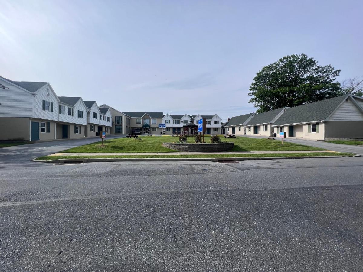 Rodeway Inn & Suites Hershey Exterior photo