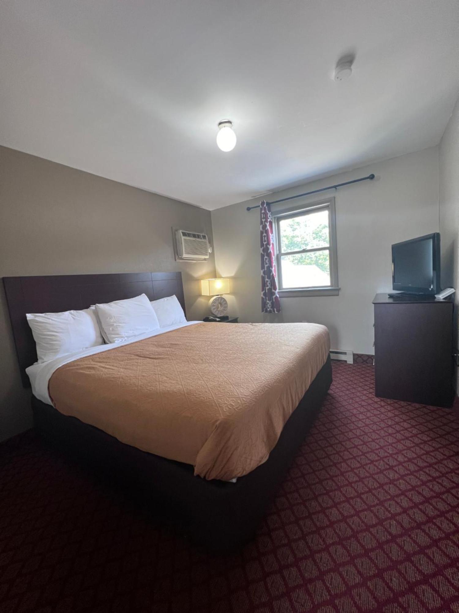 Rodeway Inn & Suites Hershey Exterior photo