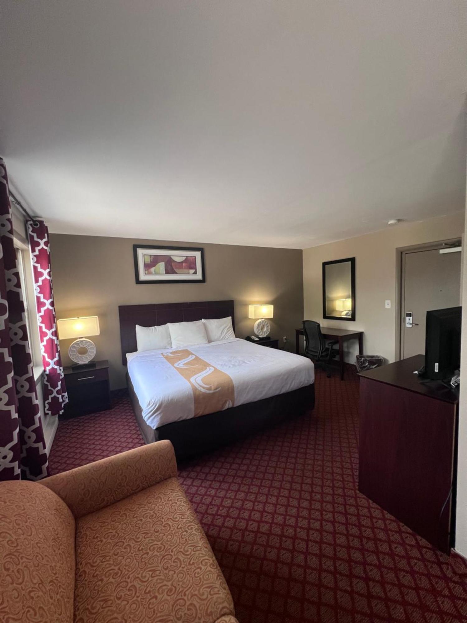 Rodeway Inn & Suites Hershey Exterior photo